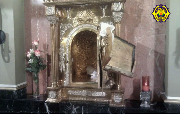 Sagrario de la iglesia de San Isidro, destrozado por los ladrones