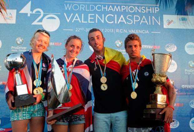 m1266_crop11014_1000x1000_proportional_1375213452729D