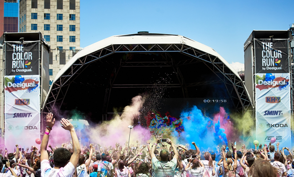 BARCELONA, SPAIN - JUNE 07:  The Color Run by Desigual 2015 at Plaza de España on June 07, 2015 in Barcelona, Spain. (Photo by David Aliaga)