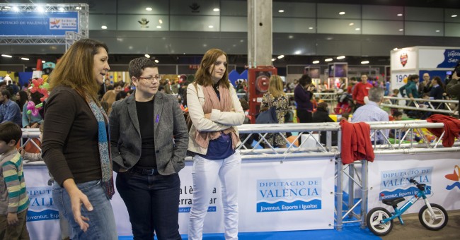 Isabel García visita Expojove foto_Abulaila (1)