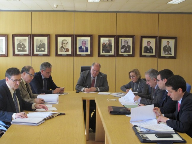 La Comisión de Policía Judicial,presidida por Fernando de Rosa, aborda la aplicación del Estatuto de la Víctima