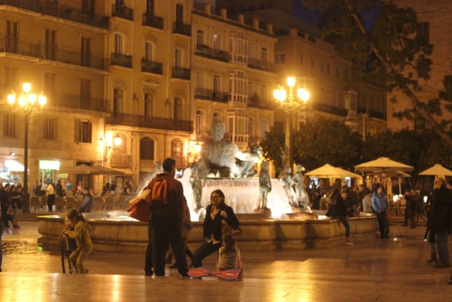 Fuente de la plaza de la Virgen. Foto: Javier Furió