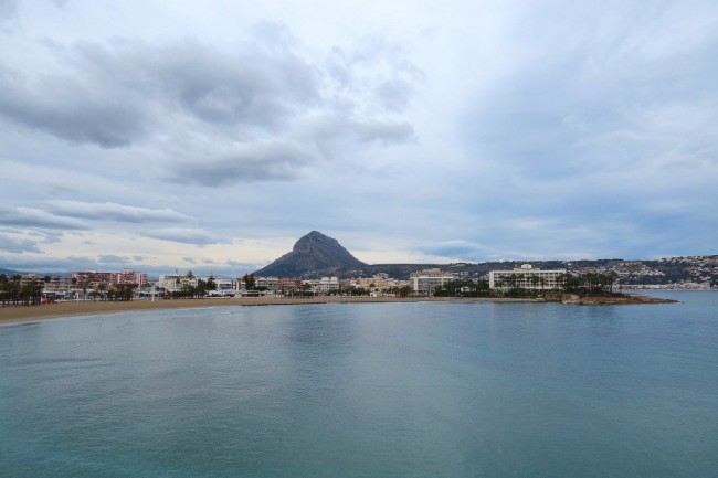 La costa de Xàbia, desde el mar.