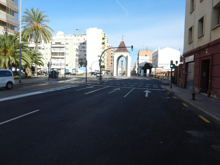 Asfaltado de la calle San Vicente hasta Cruz Cubierta