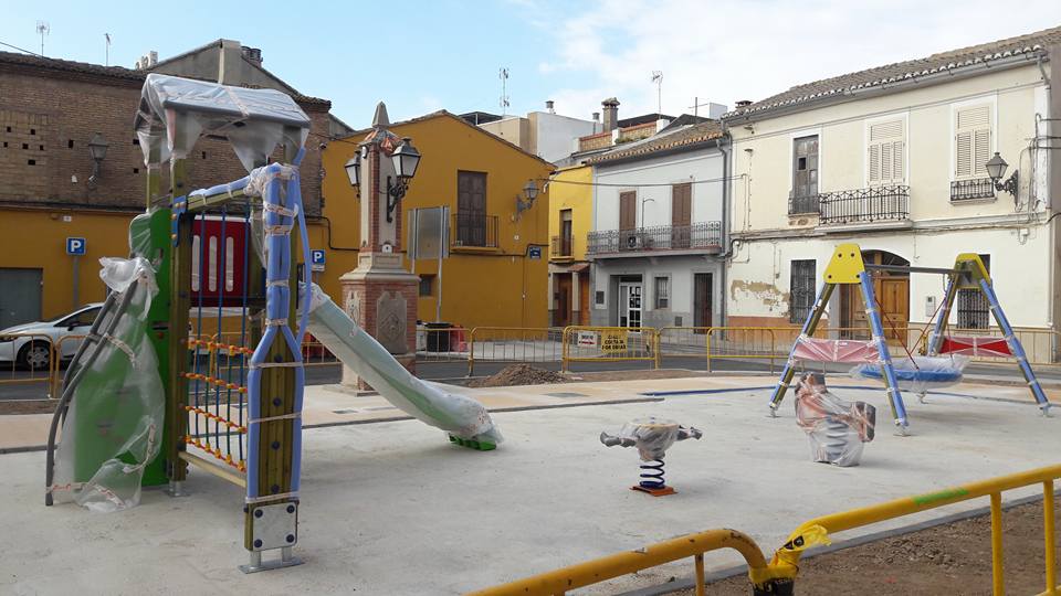 La plaça del Greco de Benifaraig ja mostra canvis significatius.