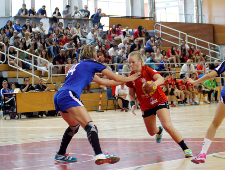 Lance del partido de Liga entre el BM Morvedre y el A. Lleidetana 29 a 14 (15-7 al descanso).