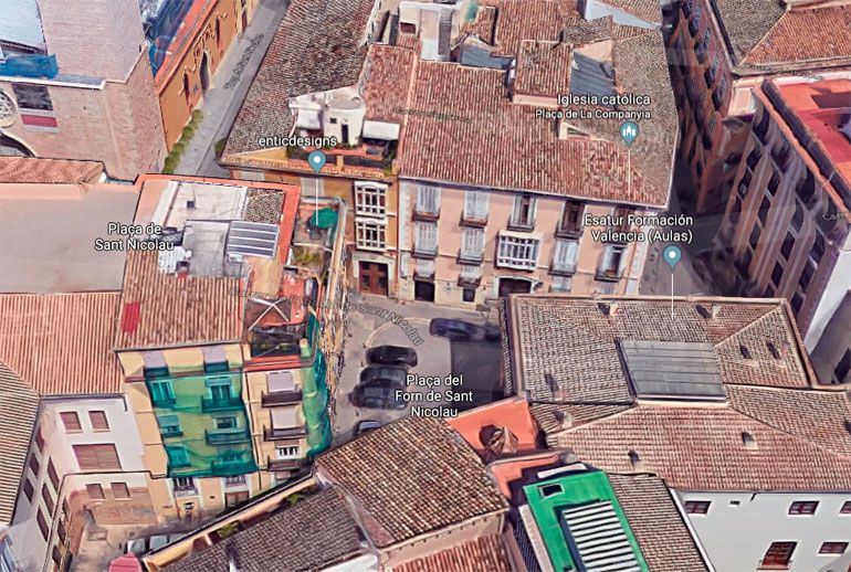 Resultado de imagen de Un trabajador muere al caer de un quinto piso en unas obras de un Colegio Mayor de Valencia