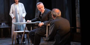 ¨Copenhague¨ Estreno absoluto.

De Michael Frayn.

Versión: David Serrano

Dirección: Claudio Tolcachir

Con Emilio Gutiérrez Caba, Carlos Hipólito y Malena Gutiérrez Bohr Avilés   ©Foto Marieta AVI