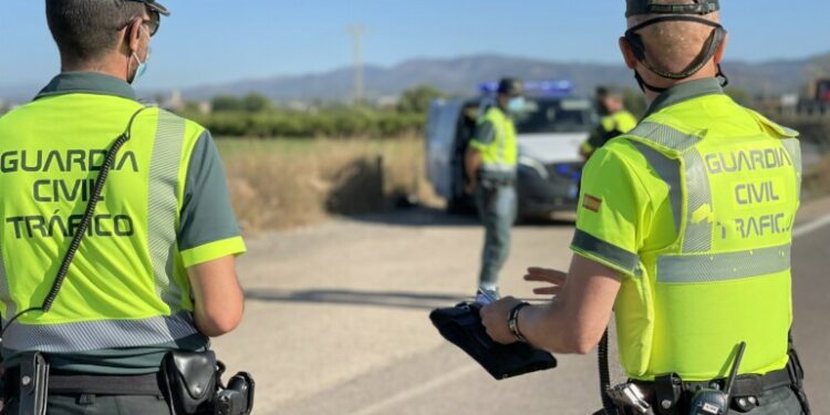 Control de tráfico de la Guardia Civil