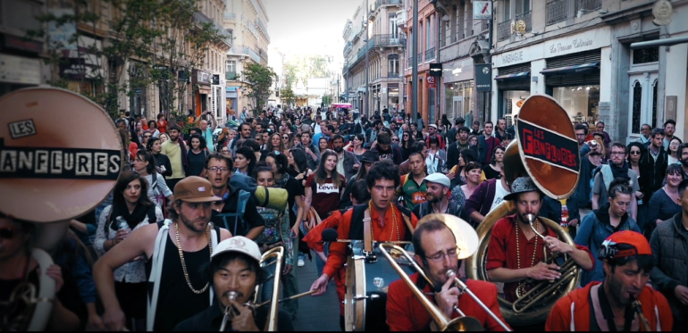 El Maig di Gras llenará de nuevo  las calles de Burriana con música de Nueva Orleans