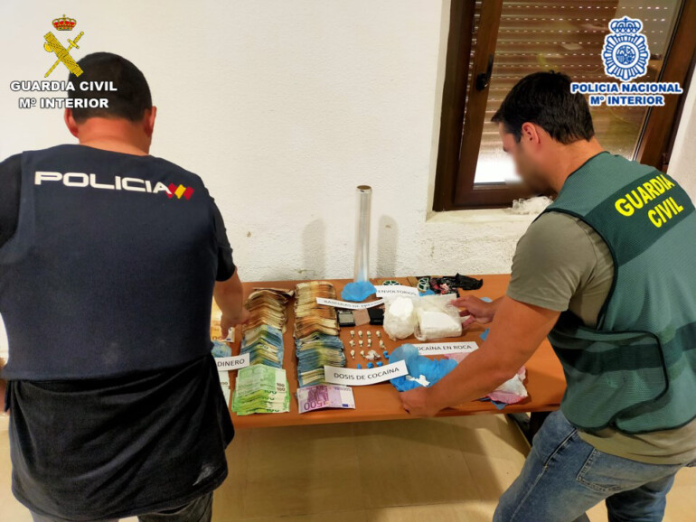 Desmantelados dos importantes puntos de venta de cocaína en Cocentaina