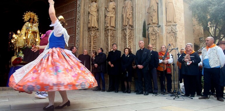 La Virgen de los Desamparados ha presidido el Tribunal de las Aguas