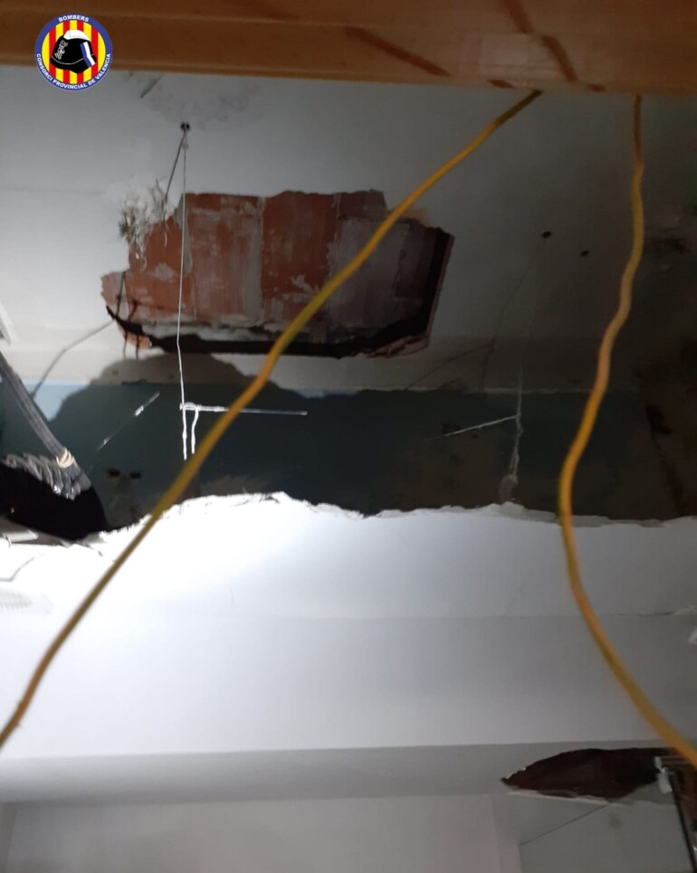 Estado en el que quedó el techo en la vivienda siniestrada