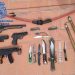 Armas encontradas en un registro del domicilio del detenido
