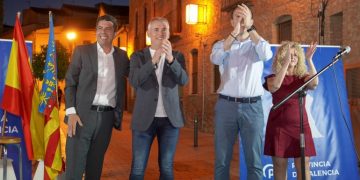 Presentación de la candidatura de Alberto Gimeno a la alcaldía de Riba-roja de Túria