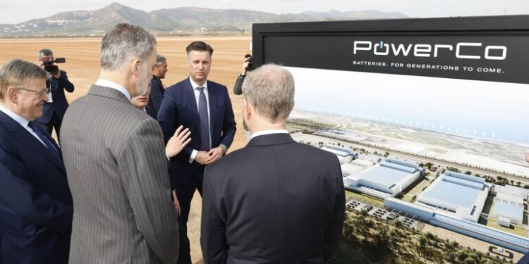Felipe VI visita terrenos gigafactoría Volkswagen Sagunt