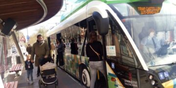 Más de 100.000 personas utilizaron el Tram de Castelló durante las fiestas de la Magdalena