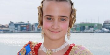 Valeria Gaspar Pérez, fallera mayor infantil de la Falla Cádiz Dénia GV Germanías Sueca