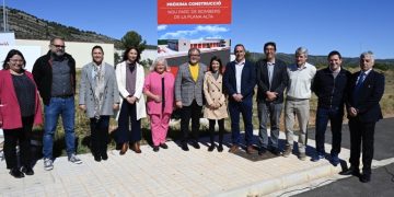 José Martí, presidente de la DIputación de Castellón, ha presentado el proyecto del nuevo parque de bomberos de Oropesa