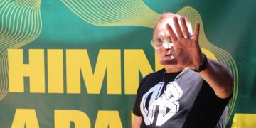 Chimo Bayo presenta su Himno a la Paella