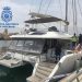 Catamarán recuperado en el puerto de Gandia