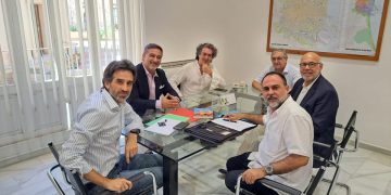 José Luis Moreno recibió a los responsables del Foro de Valencia por la paz