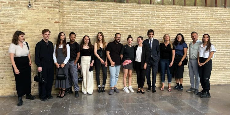 Estudiantes de Bellas Artes en Las Atarazanas