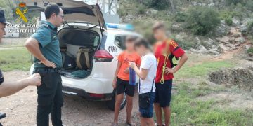 Rescatados tres menores heridos al quedar atradados entre matorrales en un paraje de Genovés