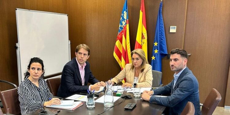 Reunión de la vicepresidenta segunda y consellera de Servicios Sociales, Igualdad y Vivienda, Susana Camarero, con el ministro de Inclusión, Seguridad Social y Migraciones, José Luis Escrivá
