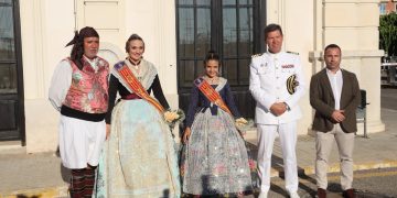 Ofrenda de la Agrupación de Fallas del Marítimo a la Virgen Sumergida