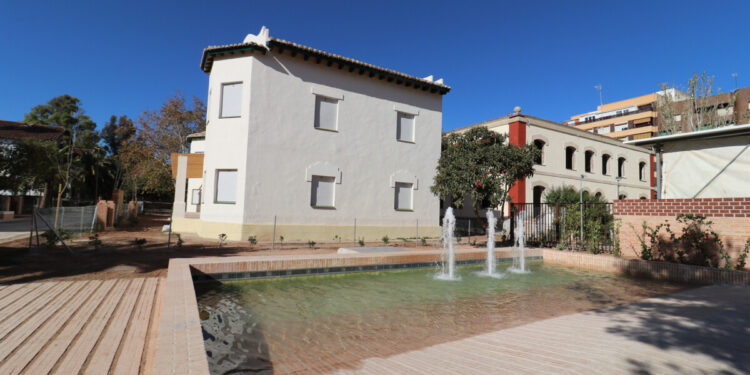 Zona Este de la antigua Gerencia en Puerto de Sagunto