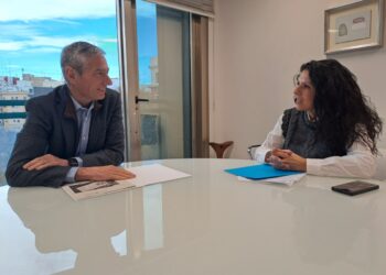 Pedro López se ha reunido con la primera teniente de alcalde y concejala de Salud y Sanidad del Ayuntamiento de Algemesí, Carmina Borràs