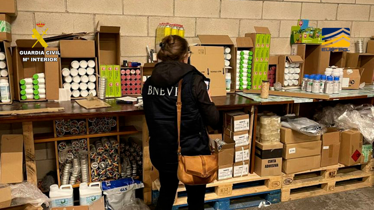 Fitosanitarios intervenidos en Arenales del Sol, Irún y Castres