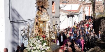 La Virgen de los Desamparados visita Benitandús