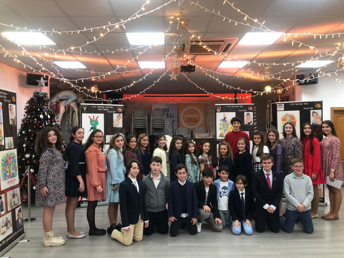 Presentación de bocetos 2024 de las fallas de la Agrupación de Ruzafa