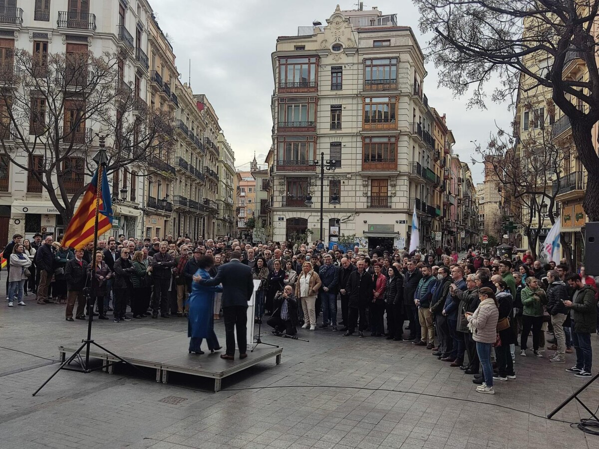 Concentració de Juristes Valencians a la plaça dels Furs en defensa del Dret Civil Valencià
