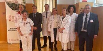 El equipo directivo del departamento de salud Alicante-Sant Joan d’Alacant con el conseller Marciano Gómez