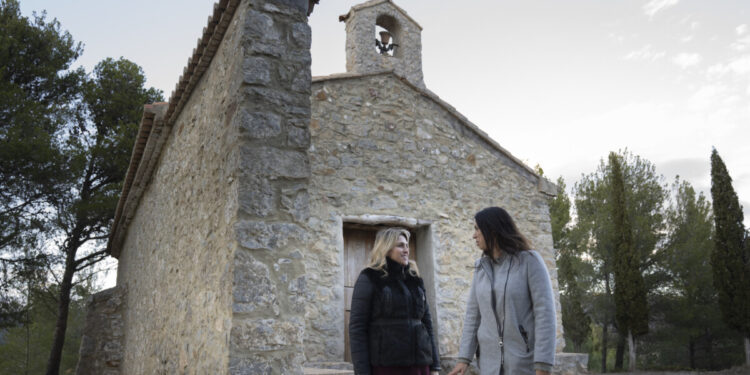Marta Barrachina visita la ermita de San Roque de Benafer