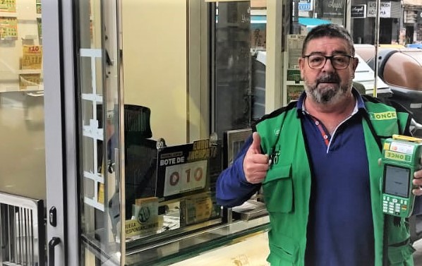 Vendedor de la ONCE en Benimaclet