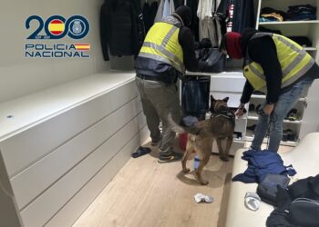 Registro de una vivienda por parte de la Policía Nacional
