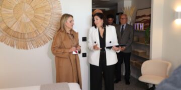 Turisme CV presenta la primera habitación inteligente en Benidorm