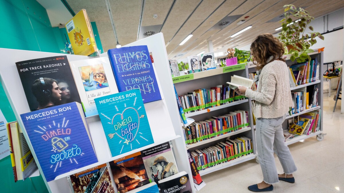 Biblioteca Muncipal. Dia de la Dona Web