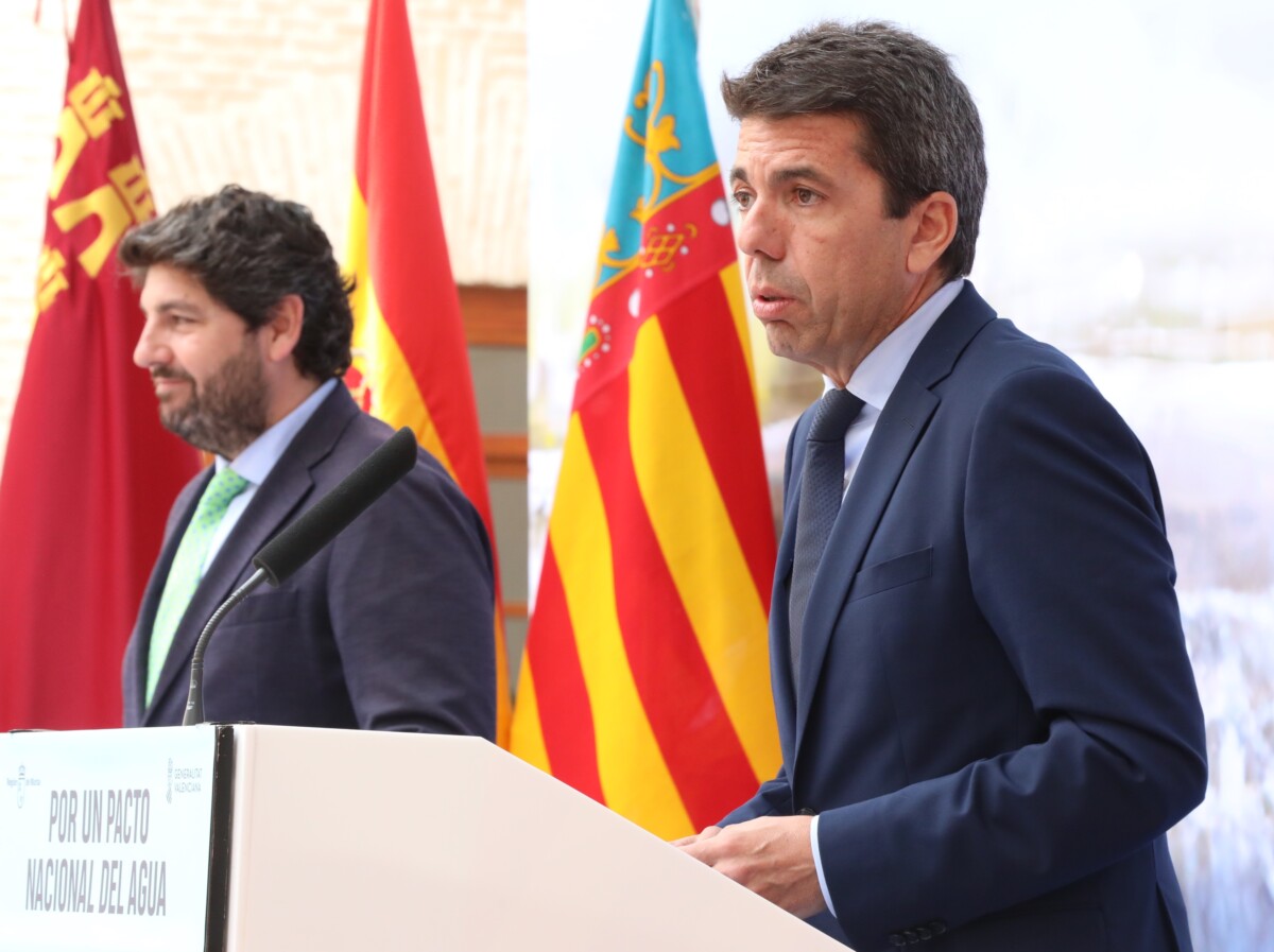 Carlos Mazón y el presidente de la Región de Murcia, Fernando López Miras, han firmado un manifiesto para exigir un Pacto Nacional del Agua