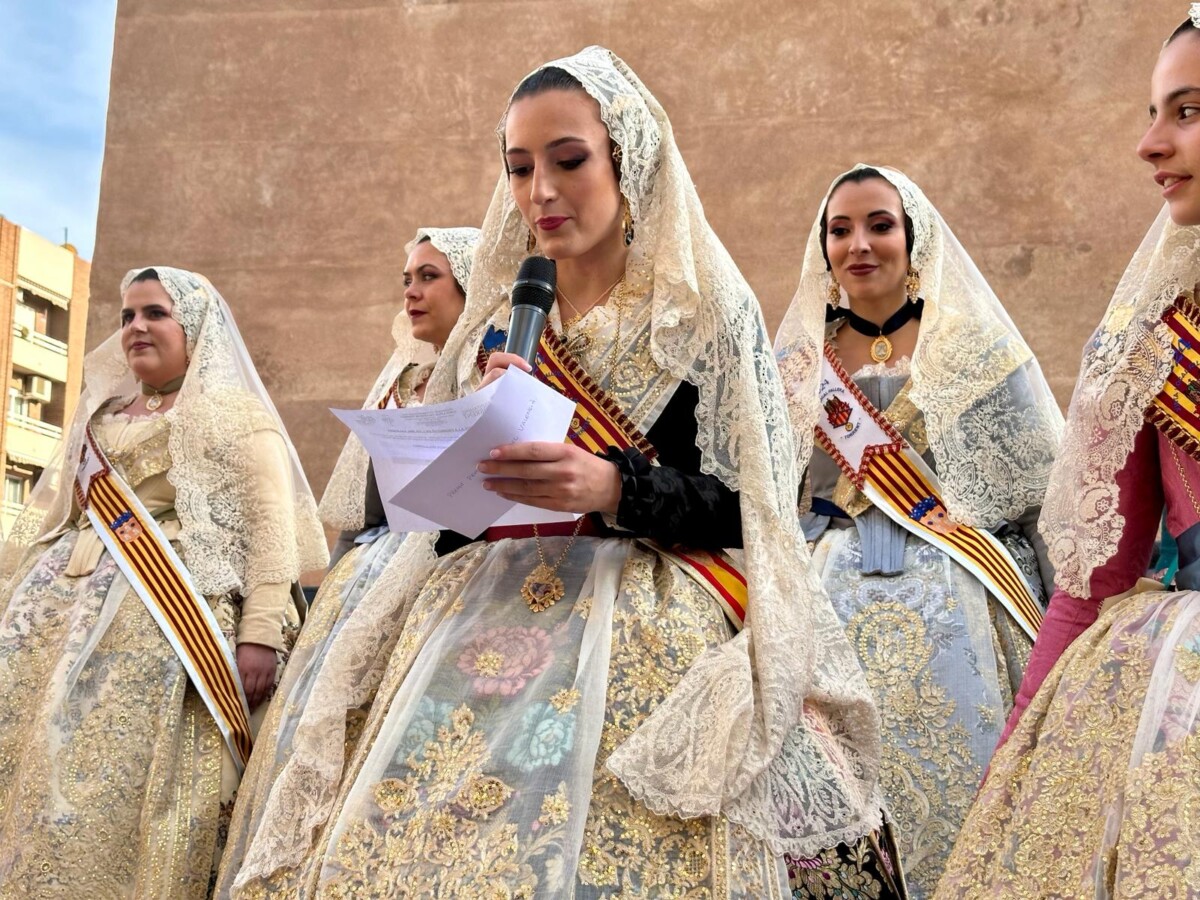 Lectura de los premios de las Fallas de Torrent