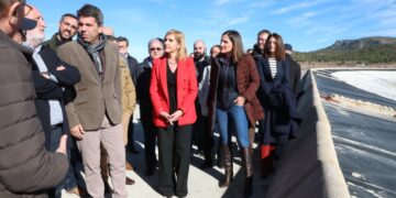 Carlos Mazón y Salomé Pradas visitan una infraestructura hídrica