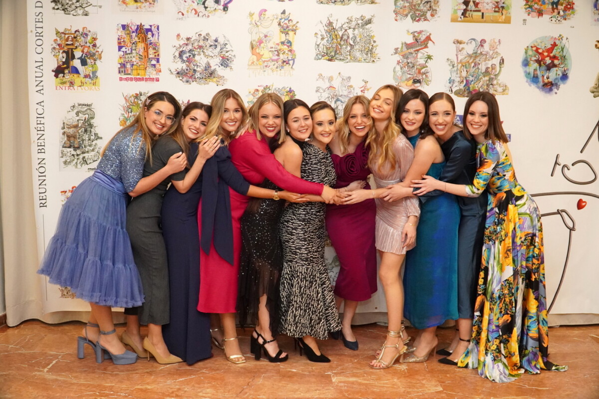 Reunión de Falleras Mayores Infantiles de Valencia