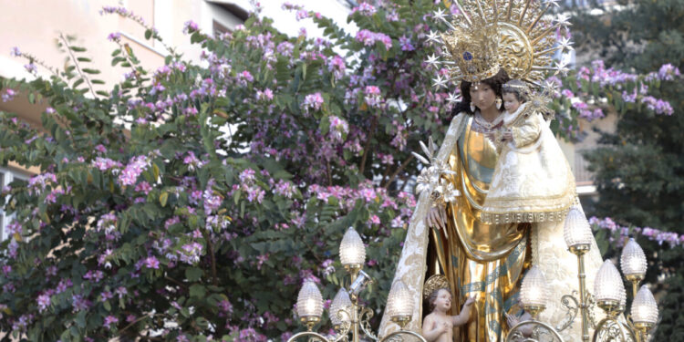 Virgen de los Desamparados en el Cabanyal