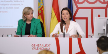 Ruth Merino comparece ante los medios de comunicación junto a Elisa Núñez