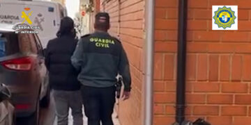 Detenido por un incendio provocado en un edificio de viviendas en Almussafes