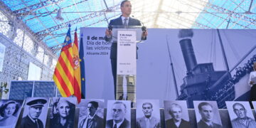 Pedro Sánchez en el cto institucional con motivo del Día de homenaje a las víctimas del exilio en Alicante